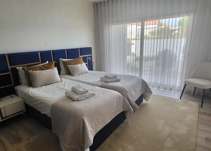 Silver Coast Вилла Nadadouro